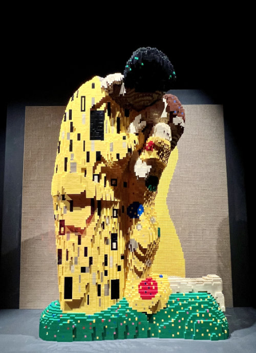 The_Art_of_the_Brick1.jpg
