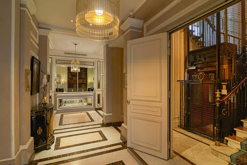 HOTEL_BRADFORD_ELYSEES_DP_2015_Page_04_Image_0001.jpg