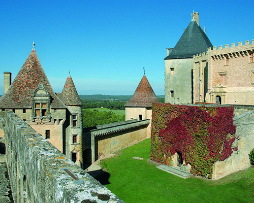 CHATEAU-DE-BIRON-2.jpg