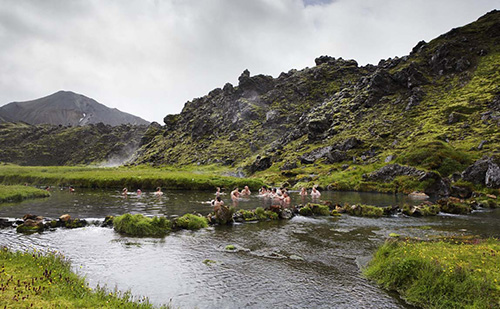 PromoteIcelandbrochureFrance_Page_06_Image_0001.jpg